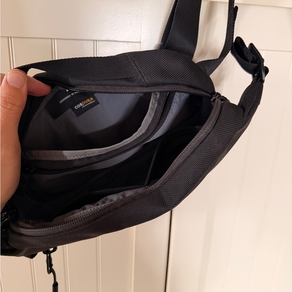 Aer City Sling 2 Bag - Picture 4 of 5